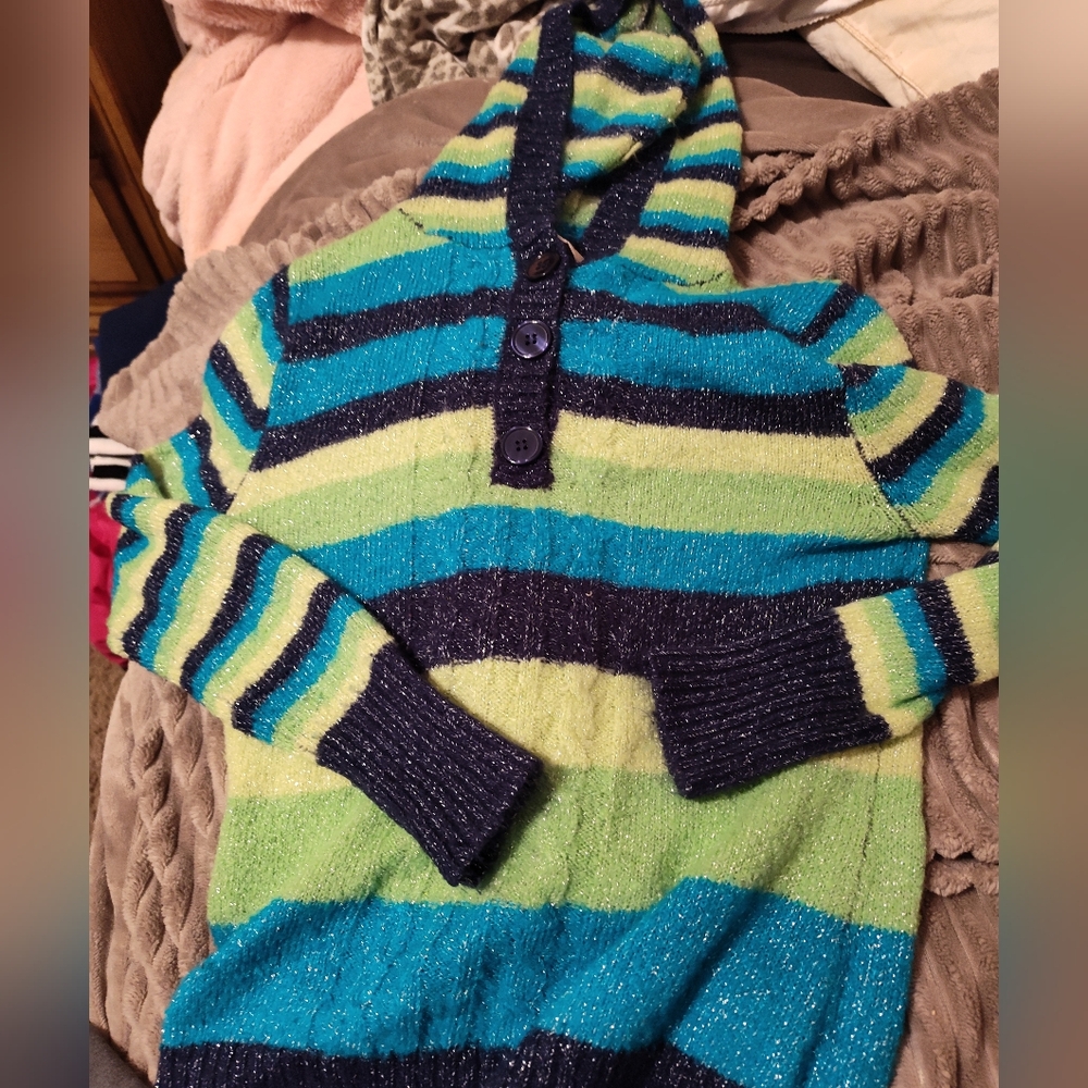 Multi color Arizona Large hooded pull over sweater